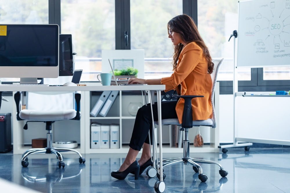 Caracteristici ergonomice ale unui scaun de birou