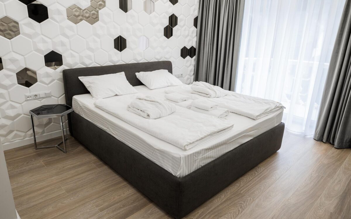 Ce saltea 200x200 alegi pentru un pat matrimonial foarte mare